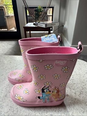 Bluey Pink Daisy Kids Rain Boots with Character Accent